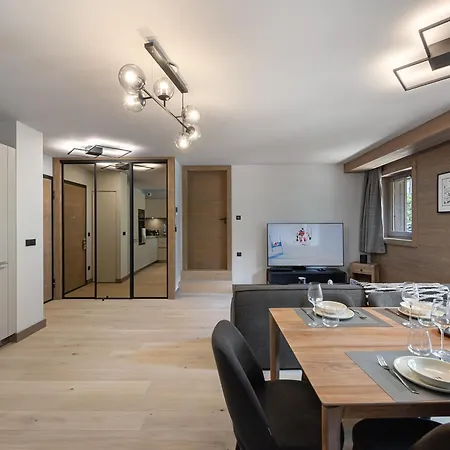 Spacieux à Avec Accès Piscine - Fr-1-569-105 Megève